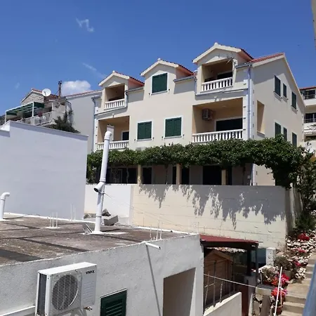 Apartment Punta Milna *