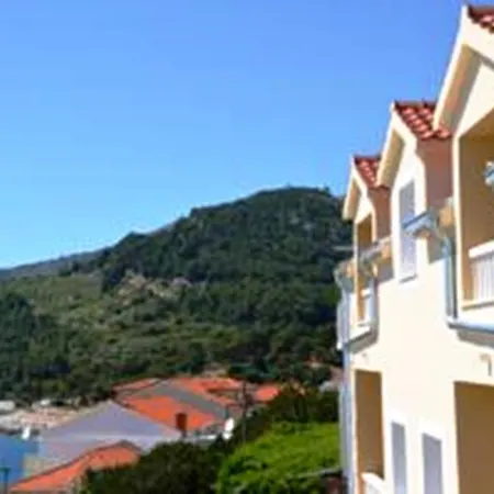 Punta Milna 아파트 *