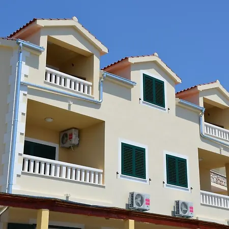 Apartment Punta Milna