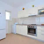 Apartment Punta Milna *